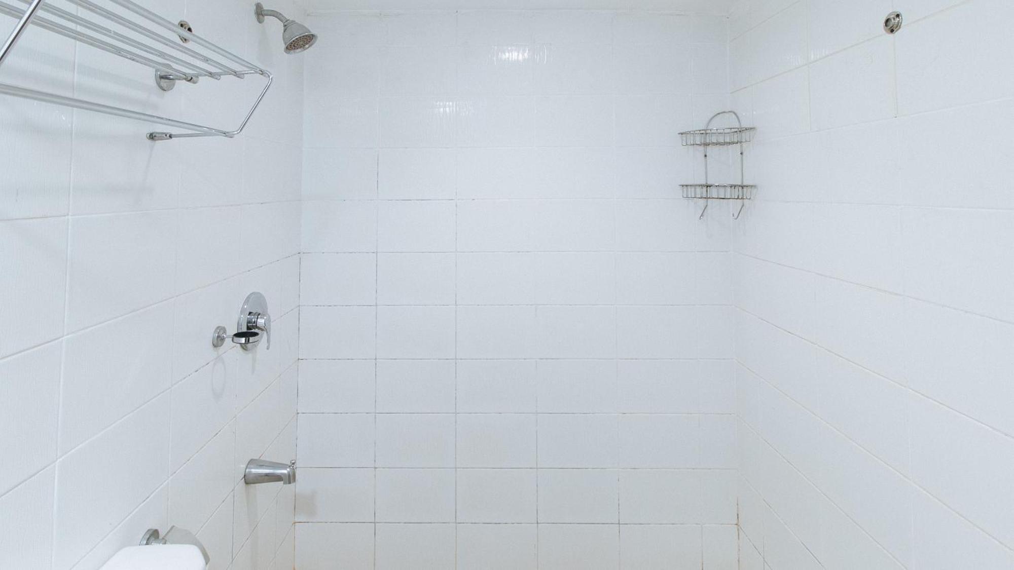 Reddoorz At Dbuilders Rooms Bangkal Makati Makati City Exteriör bild