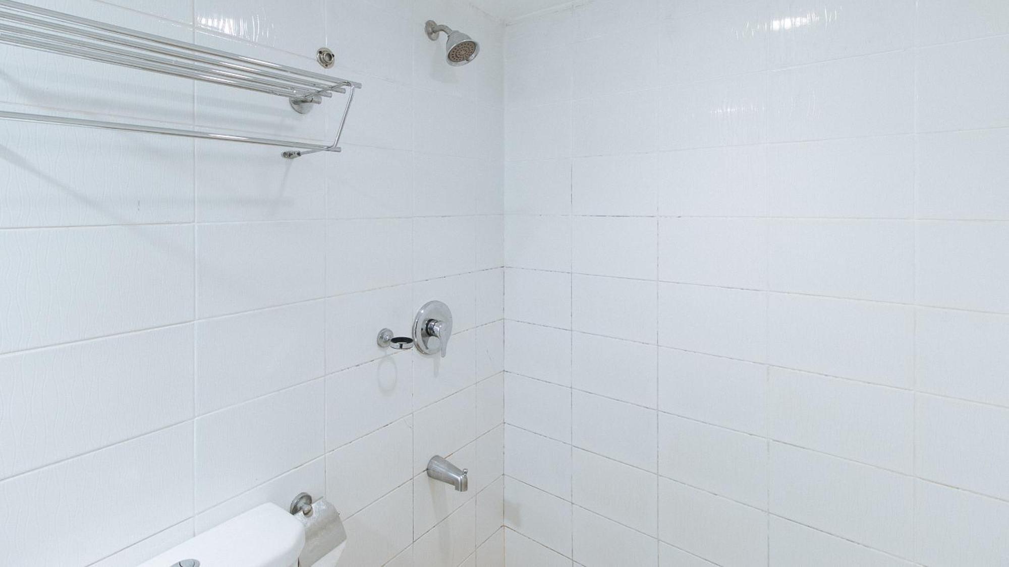 Reddoorz At Dbuilders Rooms Bangkal Makati Makati City Exteriör bild