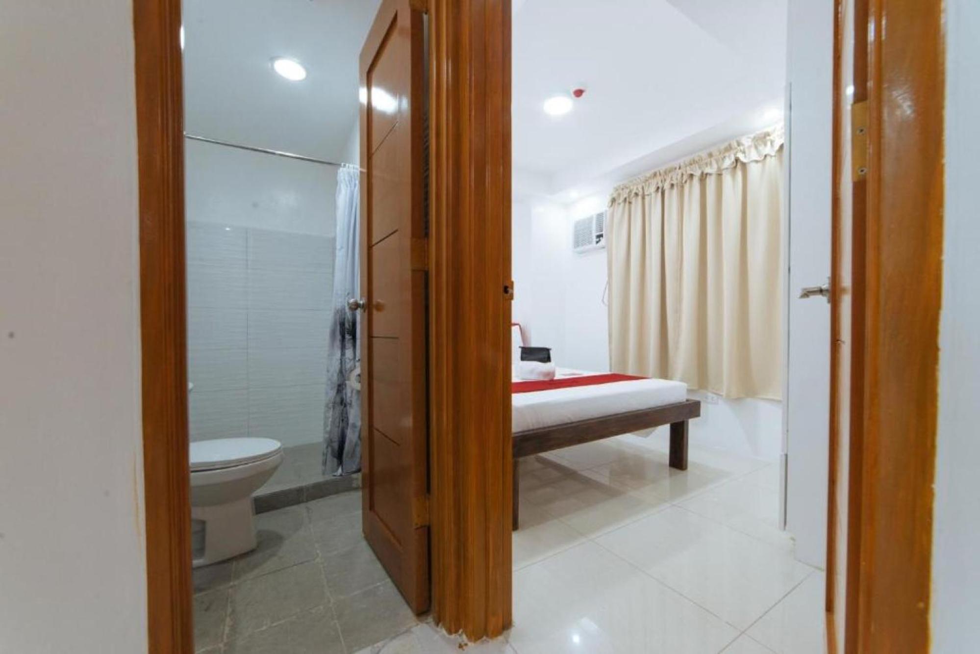 Reddoorz At Dbuilders Rooms Bangkal Makati Makati City Exteriör bild