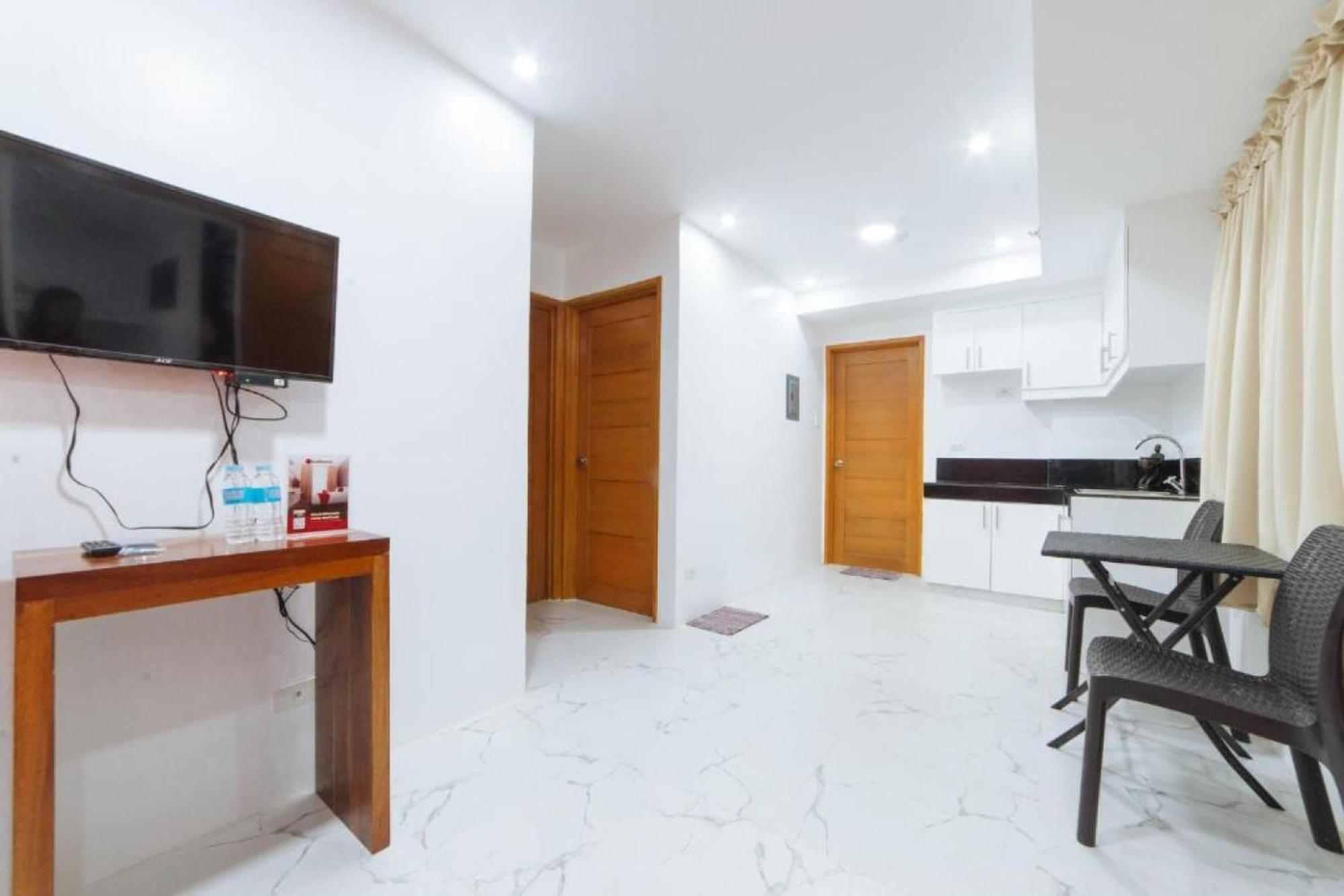 Reddoorz At Dbuilders Rooms Bangkal Makati Makati City Exteriör bild