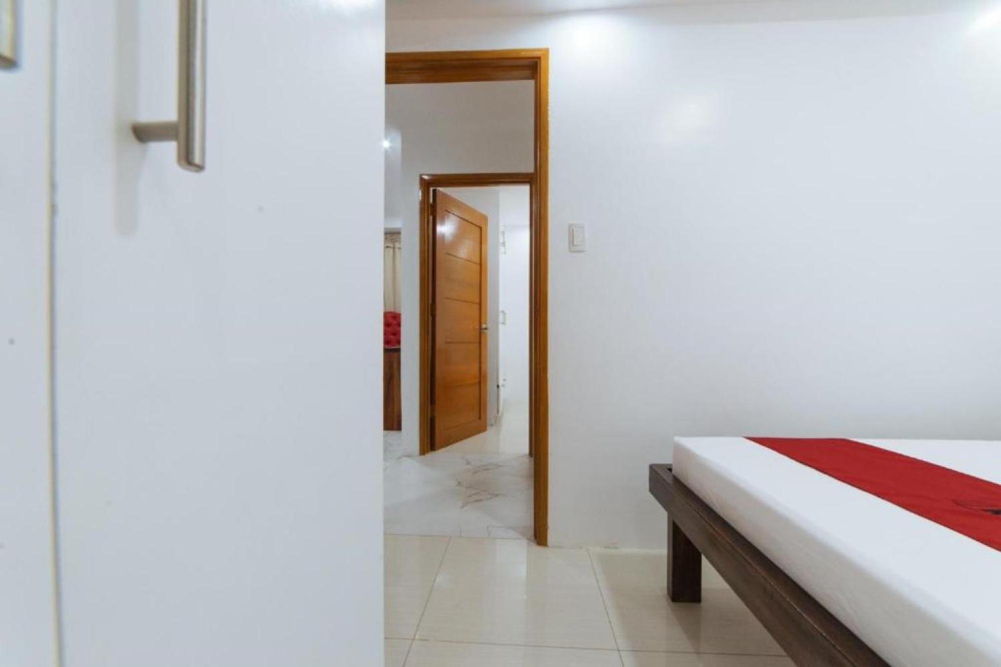 Reddoorz At Dbuilders Rooms Bangkal Makati Makati City Exteriör bild
