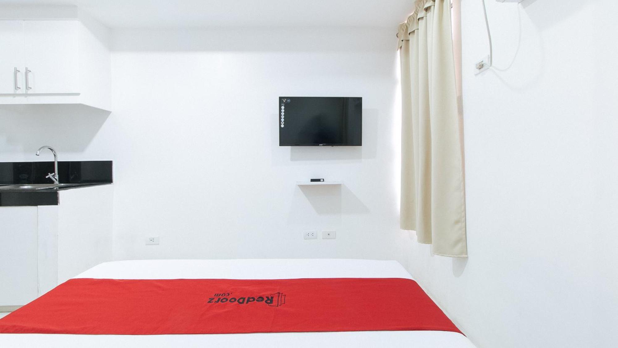 Reddoorz At Dbuilders Rooms Bangkal Makati Makati City Exteriör bild