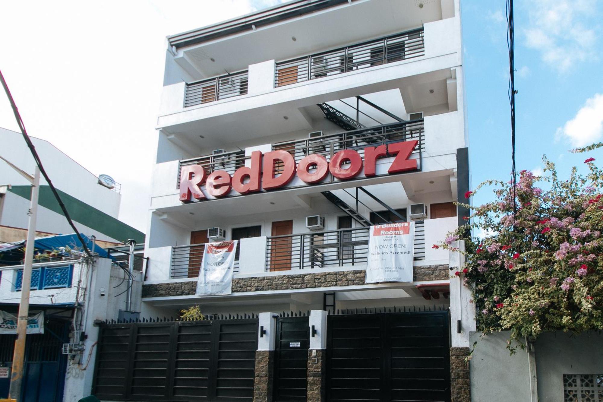 Reddoorz At Dbuilders Rooms Bangkal Makati Makati City Exteriör bild
